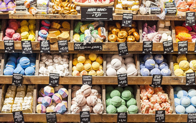 qui a créé les bombes de bain